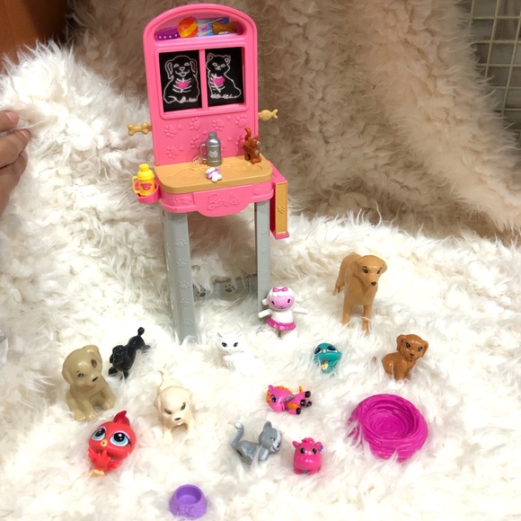 PRICE FIRM VETERINARY BARBIE - Picture 5 of 8